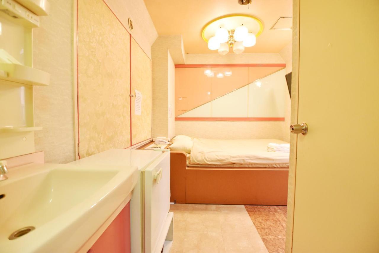 Hotel San Marco (Adults Only) طوكيو المظهر الخارجي الصورة